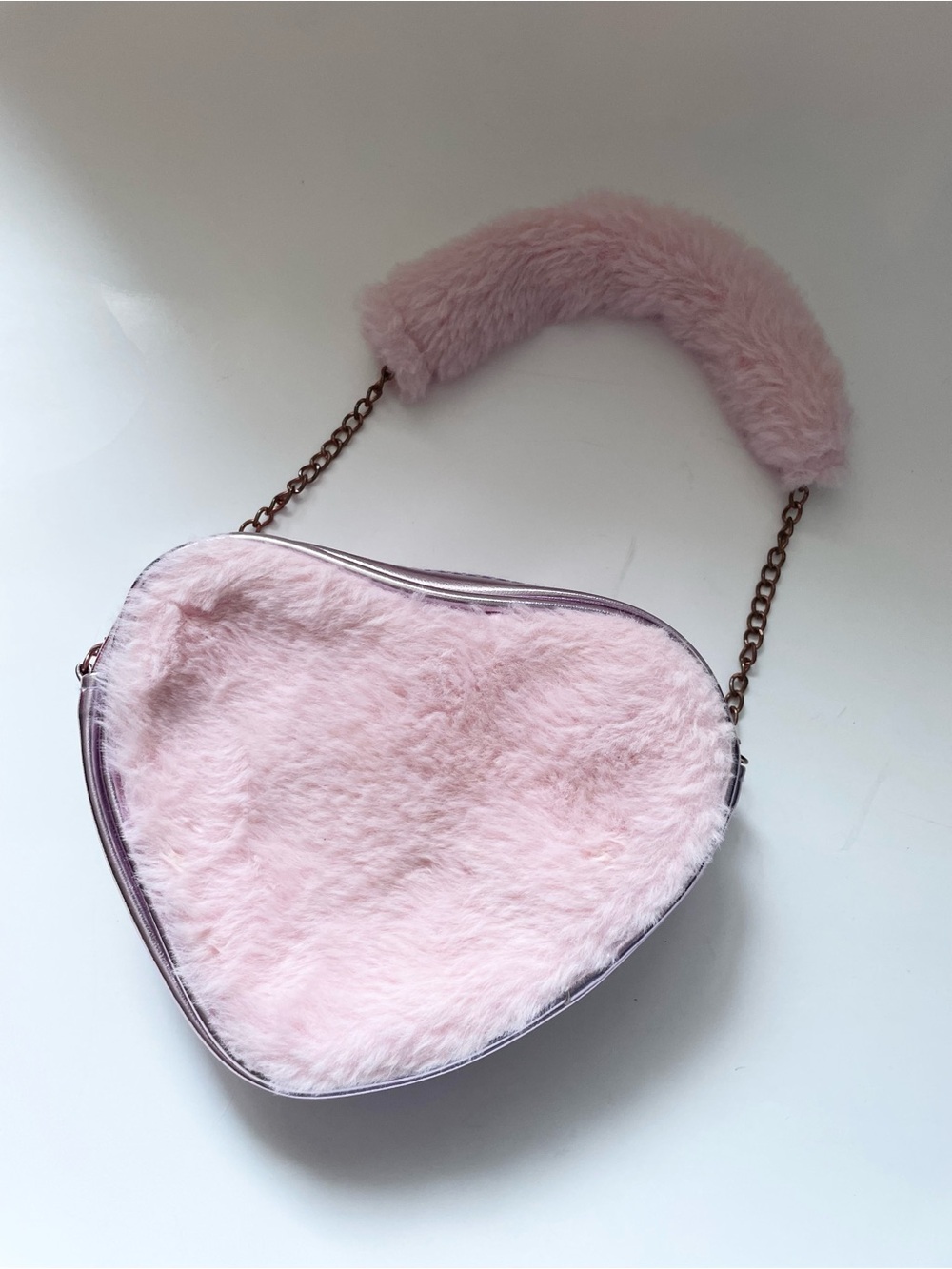 Fluffy Pink Heart Shoulder Bag - Plush Chain Strap